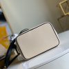 M56889 LV CRAFTY NEONEO 中号手袋 超大 Monogram 印花水桶包 奶白色