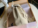 M45397 LV MONTSOURIS 双肩包 Empreinte 压纹皮革背包 奶油色