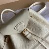 1599013103836186.jpg M45397 LV MONTSOURIS 双肩包 Empreinte 压纹皮革背包 奶油色