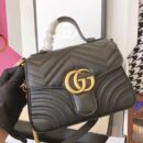 547260 Gucci GG Marmont系列迷你手提包 绗缝V型皮革 黑色
