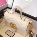 547260 Gucci GG Marmont系列迷你手提包 绗缝V型皮革 白色