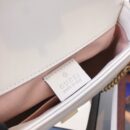547260 Gucci GG Marmont系列迷你手提包 绗缝V型皮革 白色