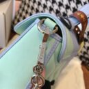 547260 Gucci GG Marmont马卡龙系列迷你手提包 绗缝V型皮革 白色