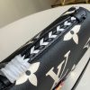1600217047481959.jpg M45384 LV CRAFTY POCHETTE METIS 手袋 压纹粒面牛皮邮差包 黑色