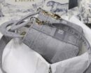 M0565 迪奥 中号 Lady D-Lite 手袋 藤格纹刺绣 灰色