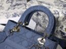 M0565 迪奥 中号 Lady D-Lite 手袋 藤格纹刺绣 深丹宁蓝色