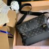 1603339227435078.jpg M40510 LV VOYAGER 中号邮差包 LV斜挎包 LV独家品质
