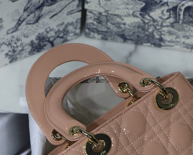 M0538 迪奥Lady Dior My ABCDior 手袋 漆皮藤格纹 裸色 - Image 3