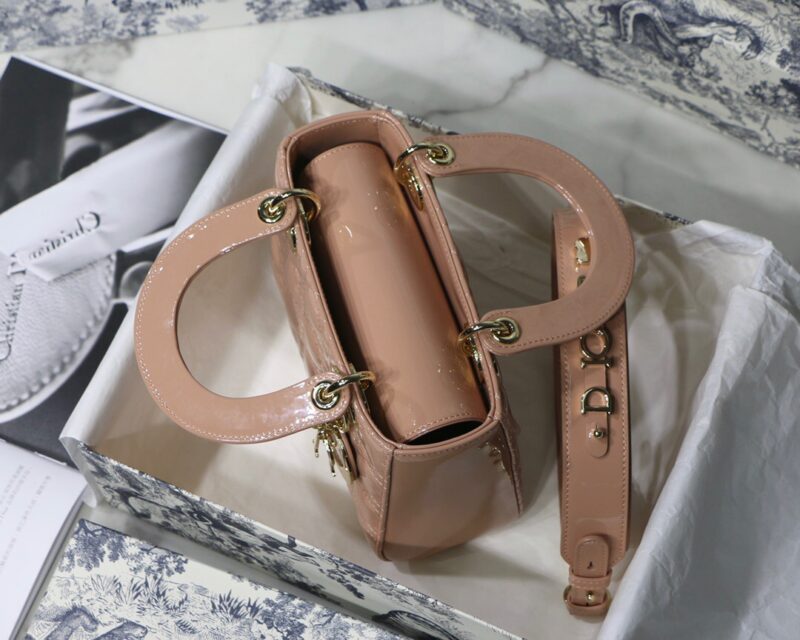 M0538 迪奥Lady Dior My ABCDior 手袋 漆皮藤格纹 裸色 - Image 5