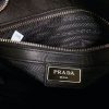2VH063 Prada Saffiano 皮革斜挎包 普拉达男士手包 黑色