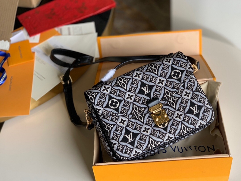 M57272 LV POCHETTE METIS 中号手袋 LV1854系列邮差包 灰色