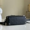 1606099619243465.jpg M55702 LV MINI SOFT TRUNK 链条包 Taurillon 皮革盒子男包