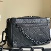 1606099619439169.jpg M55702 LV MINI SOFT TRUNK 链条包 Taurillon 皮革盒子男包