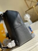 M30728 LV DISCOVERY 双肩包 Taiga 皮革背包 灰色