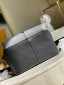 M30728 LV DISCOVERY 双肩包 Taiga 皮革背包 灰色