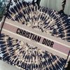 1607996987838369.jpg M1286 Dior Book Tote系列Dior Oblique刺绣帆布手提包 幻影粉