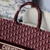 1607997966110644.jpg M1286 Dior Book Tote 大号手袋 酒红色 Oblique 印花