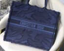 M1286 Dior Book Tote 大号手袋 蓝色迷彩刺绣