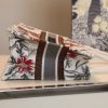 M1296 Dior Book Tote 小号手袋 白色迷彩配多色花卉刺绣