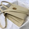 1608256732765830.jpg M9321 St Honore 中号手袋 粒面牛皮革 奶白色