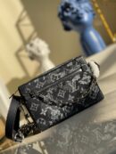 M80033 LV MINI SOFT TRUNK 链条包 男士盒子包