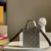 1608694351396856.jpg M90564 LV PETIT SAC PLAT 手袋 压纹漆皮托特包 银色