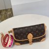 M46049 LV DIANE 手袋 LV法棍包 中古包系列女包 粉色肩带