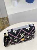 M46028 LV Pochette Metis 手袋 刺绣邮差包 黑色