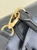 M45976 LV MADELEINE 中号手袋 压纹皮革手提单肩包 黑色