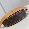 M81098 LV Loop 手袋 2022 早春系列月牙包豌豆包