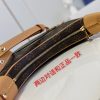M81098 LV Loop 手袋 2022 早春系列月牙包豌豆包
