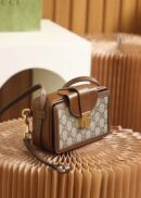 614368 Gucci 饰搭扣迷你手袋 Gucci男士迷你手拿斜挎包