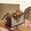 1659840072672106.jpeg 614368 Gucci 饰搭扣迷你手袋 Gucci男士迷你手拿斜挎包