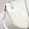 1660444498383146.jpg M7201 迪奥 VIBE HOBO 手袋中号 羊皮藤格纹饺子包 白色