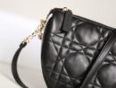 M7201 迪奥 VIBE HOBO 手袋中号 羊皮藤格纹饺子包 黑色