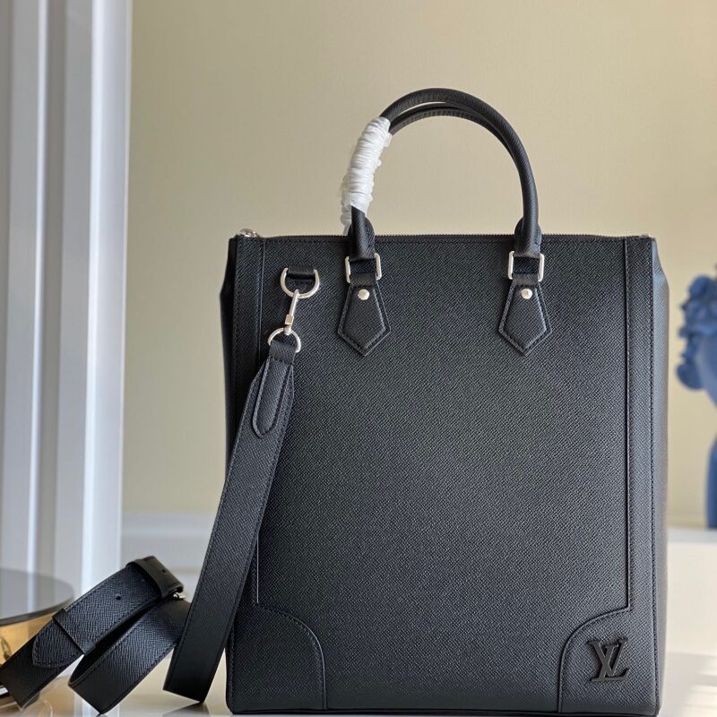 M30811 LV VERTICAL TOTE 手袋 Taiga 牛皮革单肩手提公文包