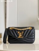 M20687 LV NEW WAVE 小号链条包 绗缝牛皮单肩斜挎包 黑色