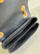 M20687 LV NEW WAVE 小号链条包 绗缝牛皮单肩斜挎包 黑色