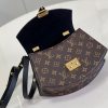 1681864112791905.jpg M46548 LV Tilsitt 手袋 翻盖S-lock 锁扣拼色扇形包