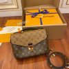 1681869290473556.jpg M44876 LV Pochette Metis 手袋 新版Monogram Reverse涂层老花邮差包