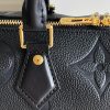 M58951 LV SPEEDY BANDOULIERE 25 手袋 压纹软粒面牛皮革枕头包