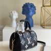1682474041818648.jpg M58947 LV SPEEDY BANDOULIERE 25 手袋 压纹粒面牛皮革枕头包