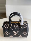 M58947 LV SPEEDY BANDOULIERE 25 手袋 压纹粒面牛皮革枕头包