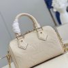 M58954 LV SPEEDY BANDOULIERE 20 手袋 压纹粒面牛皮革枕头包