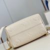 M58954 LV SPEEDY BANDOULIERE 20 手袋 压纹粒面牛皮革枕头包