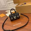 1682556202683046.jpg M81456 LV NANO SPEEDY 手袋 压纹软粒面牛皮mini枕头包