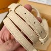 M81913 LV NANO SPEEDY 手袋 压纹软粒面牛皮mini枕头包 米白色