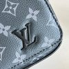 M46255 LV DISTRICT 小号邮差包 Monogram Eclipse 帆布男士单肩斜挎包