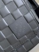 N42711 LV DISTRICT 小号邮差包 Damier Infini 帆布男士单肩斜挎包