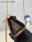 M00991 LV BITSY POUCH 挂饰 2023 Cruise 早春系列口红钥匙包